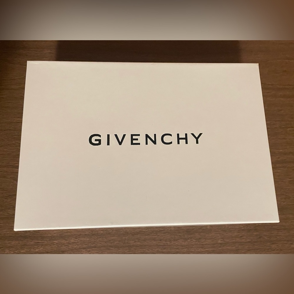 GIVENCHY. Black Cage Ankle Bootie Heel  38.5
